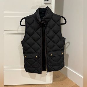 Jcrew quilted vest. Black. Size XS
